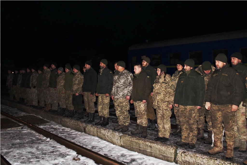 54 військовослужбовці 128-ї гірсько-піхотної бригади повернулися зі Сходу на Виноградівщину (ФОТО)