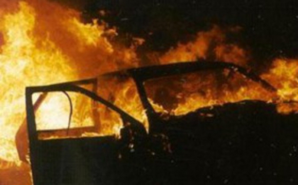 На Тячівщині під час руху загорівся мікроавтобус "Мерседес"