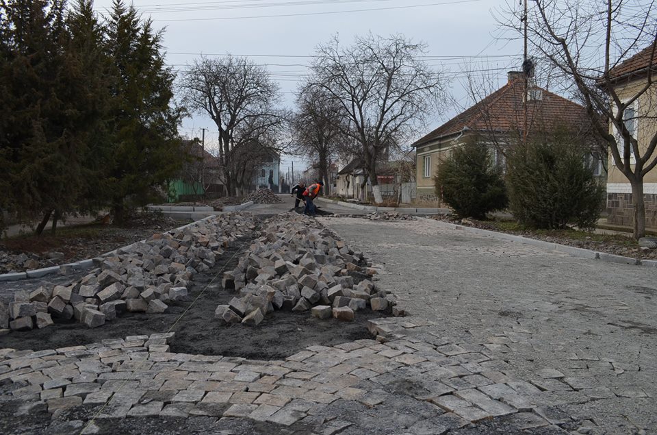 У Мукачеві на оновлення дороги по вулиці Ш. Петефі виділено понад 800 тис грн (ФОТО)