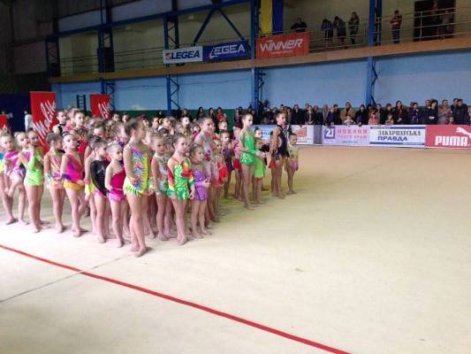 Відбувся відкритий чемпіонат Ужгорода з художньої гімнастики (ФОТО)
