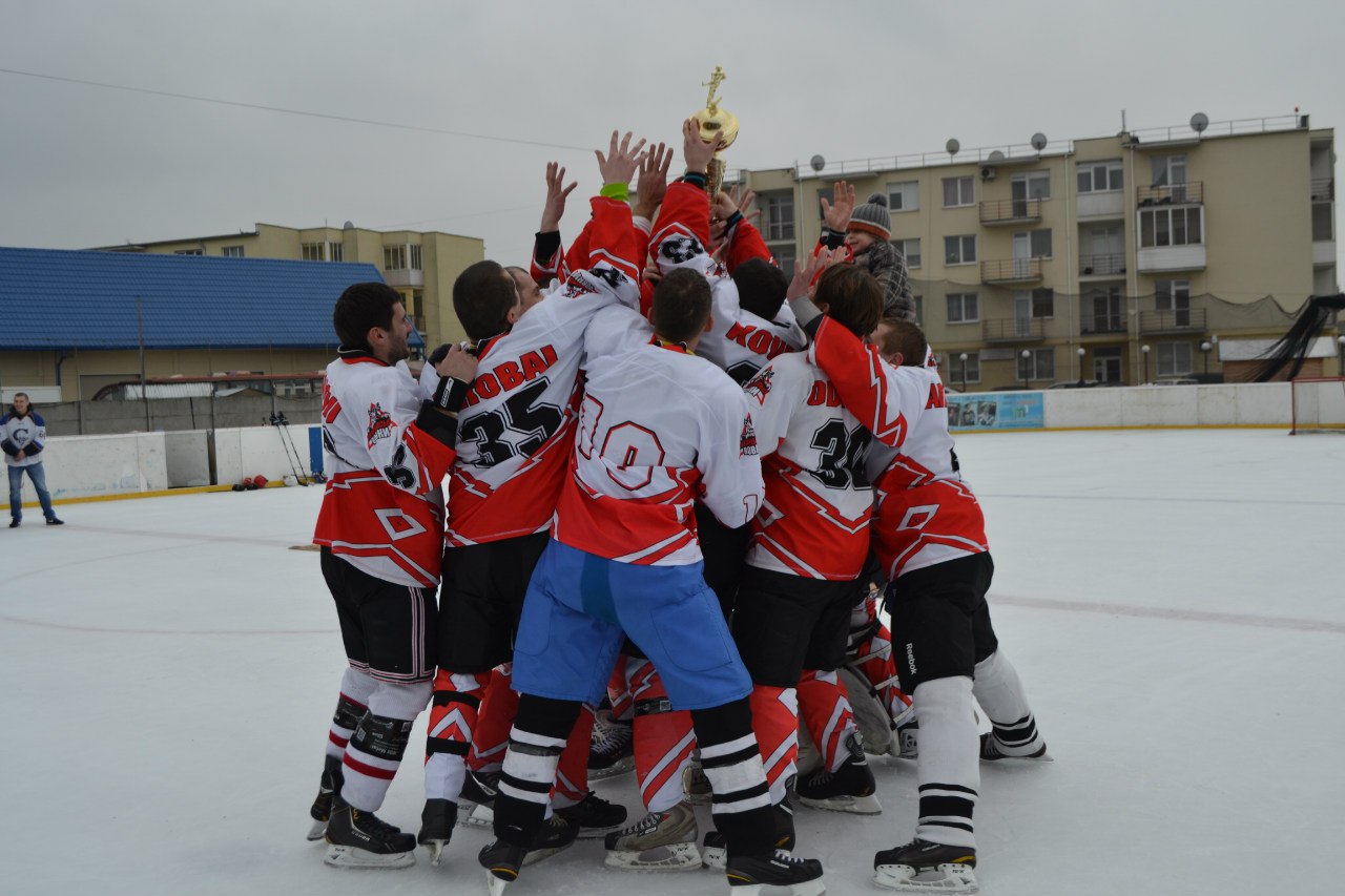 Переможцями V чемпіонату Закарпаття з хокею стали "Ужгородські вовки" (ФОТО)