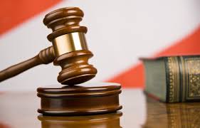 Обвинувальний акт стосовно депутатів міськради на Закарпатті за контрабанду книг та тютюну направлено до суду