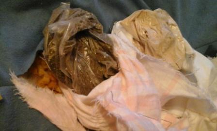 Посилка із зашитим в подушку наркотиком надійшла до закарпатської тюрми (ФОТО)