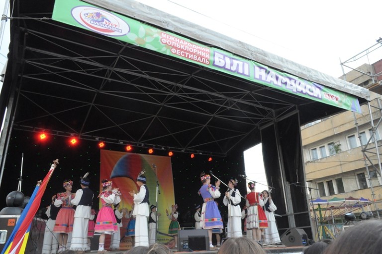 У Хусті запланували проведення Всеукраїнського фестивалю ковалів, а в Долині нарцисів – пісенного "Білого нарцису"