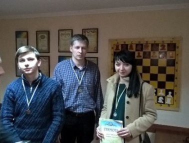 Чемпіоном Закарпаття з класичних шахів серед чоловіків став Роберт Орос (ФОТО)