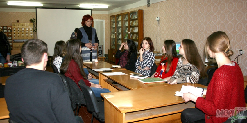 Відзначаючи Всесвітній день читання вголос, студенти в Ужгороді вирішили створити тематичний клуб