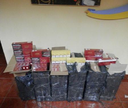 На кордоні з Румунією затримали 10 пакунків з контрабандними тютюновими виробами