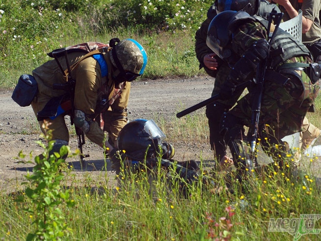 На військовому полігоні на Ужгородщині масштабно відпрацьовували знешкодження екстремістів (ВІДЕО)