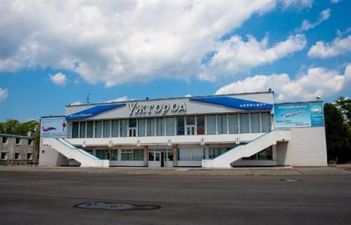 Авіакомпанії готові відновити перельоти між Ужгородом і Києвом, однак усе впирається у вартість квитка 
