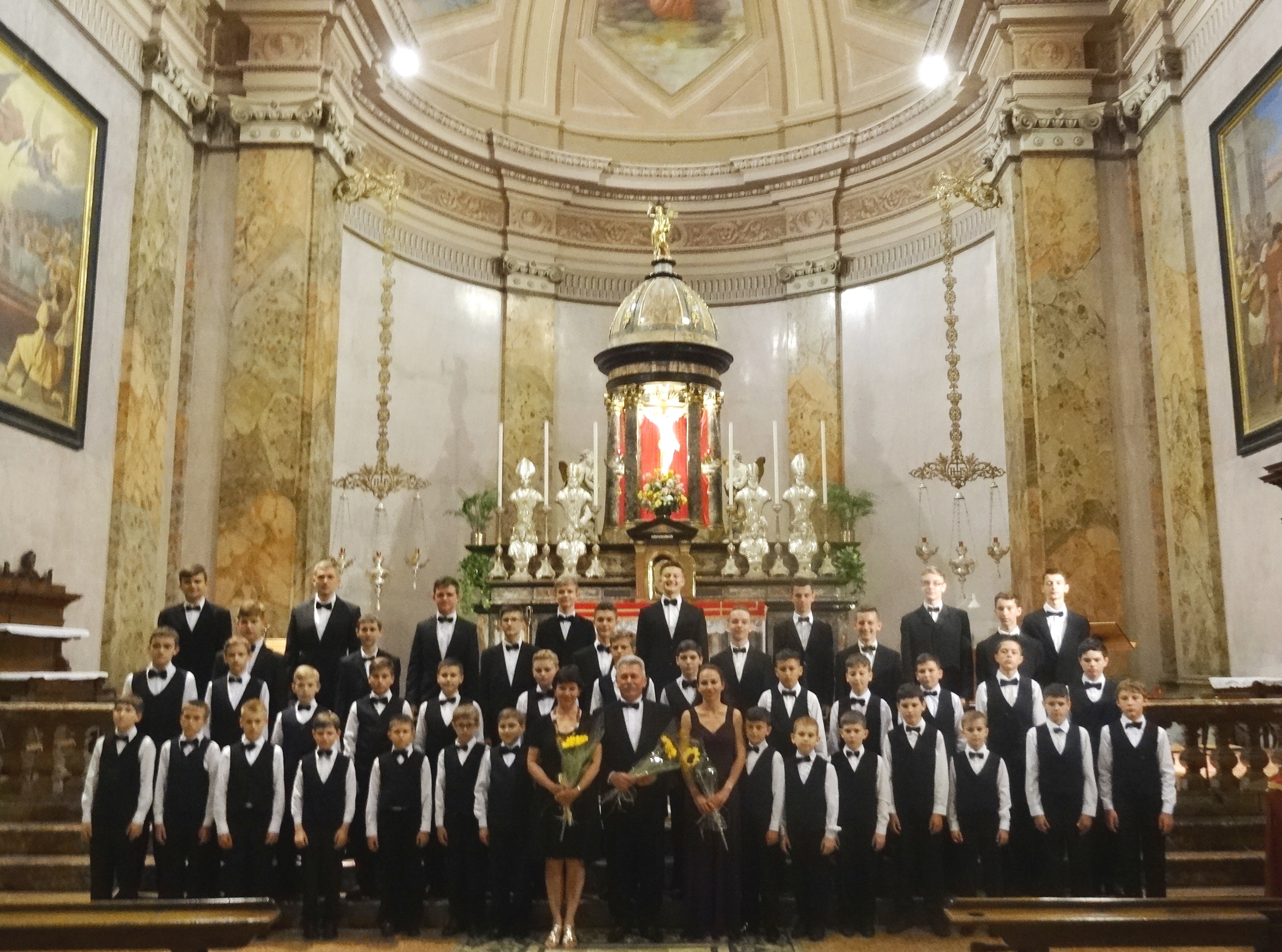 Хор хлопчиків та юнаків з Мукачева взяв участь у Європейському фестивалі молодіжних хорів в Італії (ФОТО)