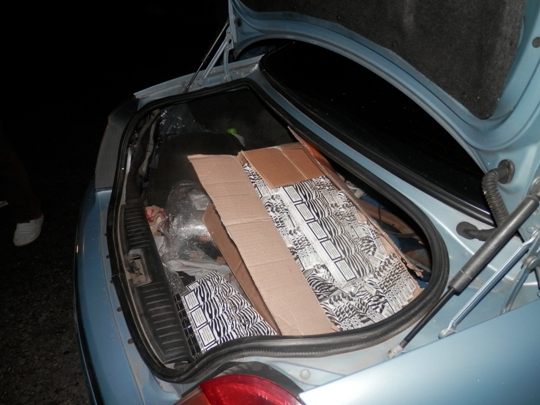 На Закарпатті в авто на польських номерах знайшли 500 "білоруських" "безакцизних" сигарет (ФОТО)