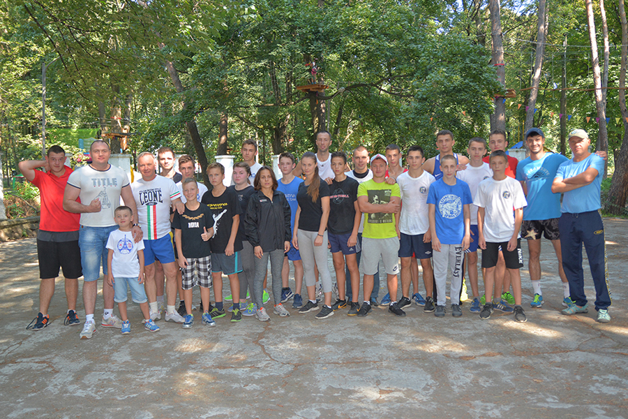 На Закарпатті тренується збірна України з кікбоксингу (ФОТО, ВІДЕО)