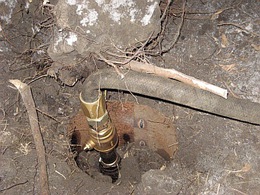 На Воловеччині виявили заіржавілу врізку в нафтопровід