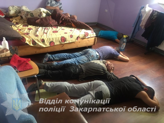 В Ужгороді "накрили" наркопритулок з наркоманами (ФОТО, ВІДЕО)