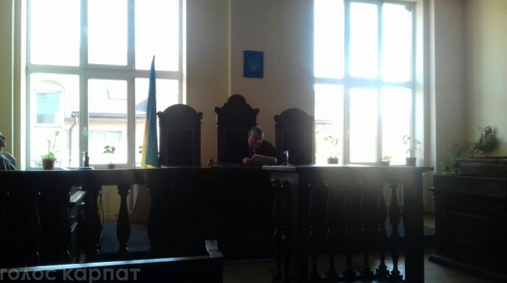 Суддя Ротмістренко, впійманий п'яним за кермом, на засідання суду в Мукачеві не з'явився