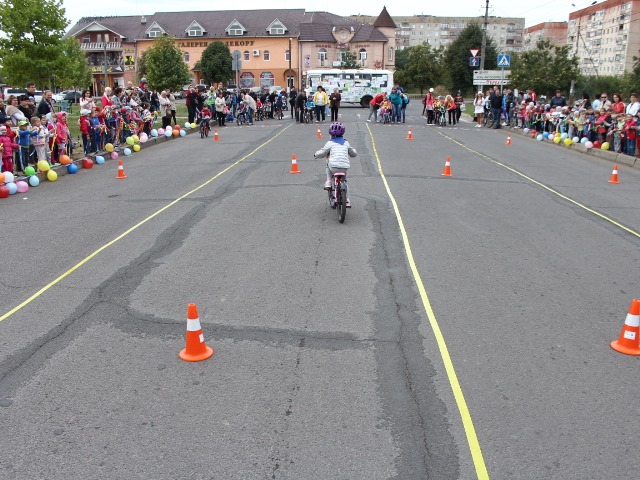 У Мукачеві провели велозмагання серед дошкільнят (ФОТО)