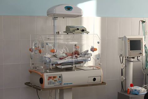 У Мукачеві пологове та неонатологічне відділення лікарні отримали обладнання на 3 млн грн (ФОТО)