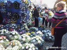 В Ужгороді визначили 6 тимчасових точок торгівлі до Дня пам’яті померлих