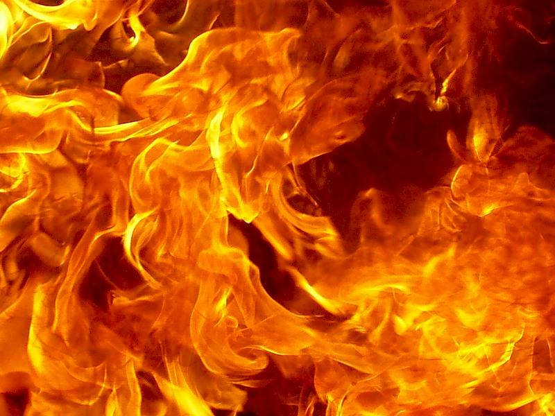 У Чомонині на Мукачівщині у пожежі травмувався чоловік