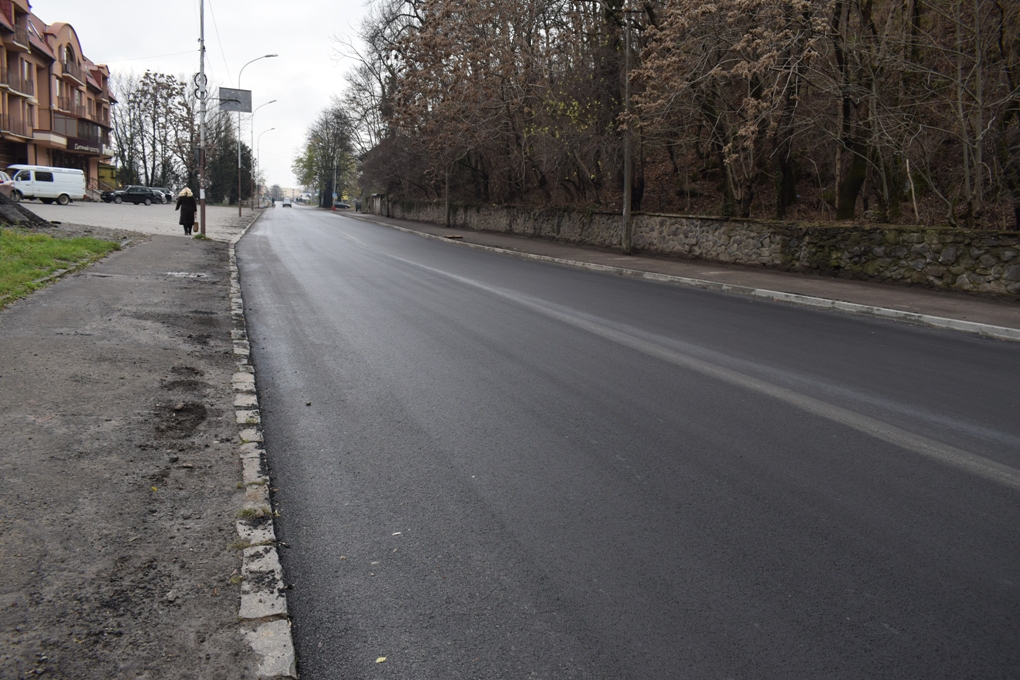 Капітальний ремонт частини вулиці Підградської завершили в Ужгороді (ФОТО)