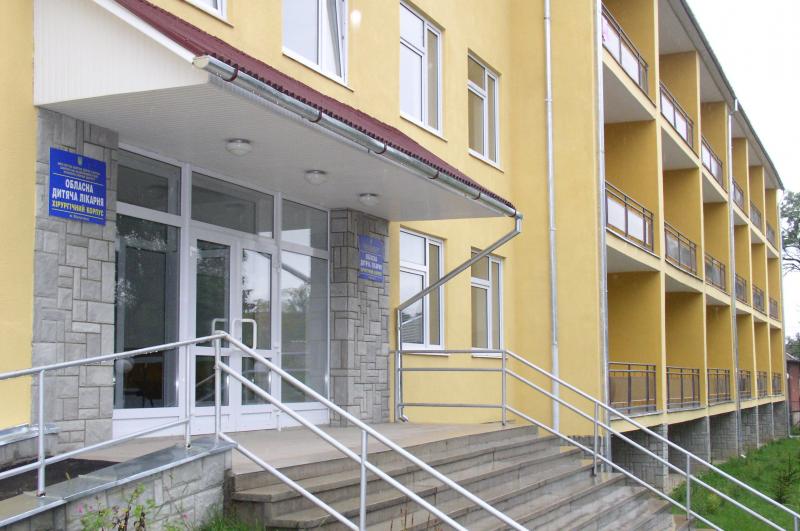 В обласній дитячій лікарні в Мукачеві стверджують, що смерть немовляти не повязана з відключенням електропостачання