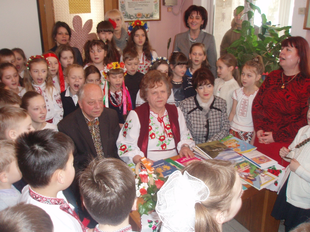 Юлія Драгун презентувала в Ужгороді дві книжки для дітей (ФОТО)