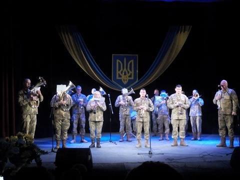 Святковий концерт для воїнів-інтернаціоналістів влаштували у Мукачеві (ФОТО)
