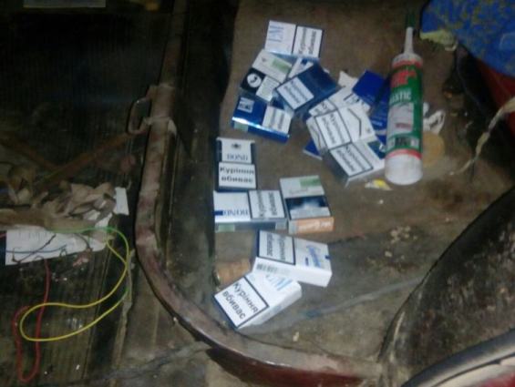 На Виноградівщині затримали крадіїв, що винесли із сільського кафе ноутбук, гроші та 100 пачок сигарет (ФОТО)