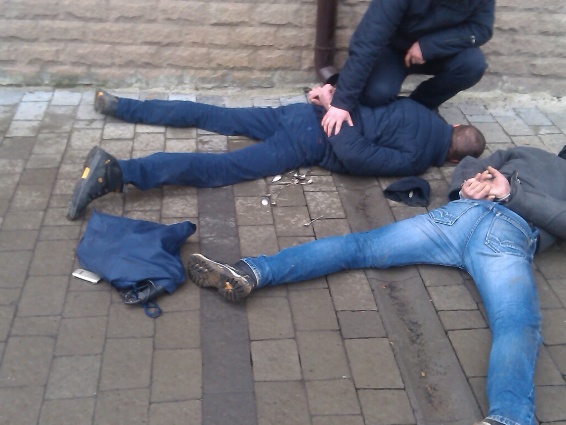 В Ужгороді затримали "закарпатсько-донецьку" трійцю чоловіків, підозрюваних у 14 крадіжках з квартир (ФОТО)