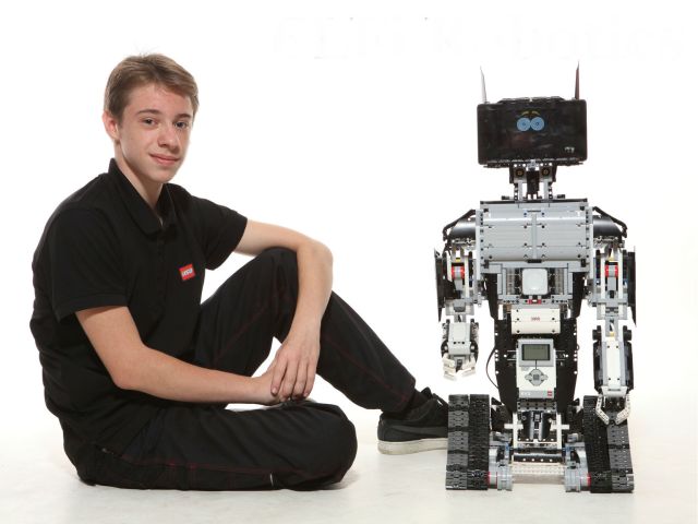 Ужгородський школяр створив серію DIY-роботів і запустив кампанію на Kickstarter (ФОТО, ВІДЕО)