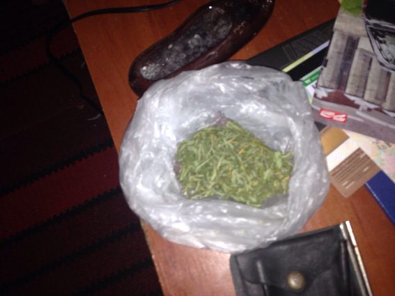 Трьох мешканців Хустщини затримали за розповсюдження марихуани