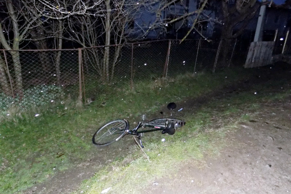 Нетверезий водій мікроавтобуса у Колочаві на Міжгірщині збив велосипедиства та втік. Потерпілий – у реанімації (ФОТО)