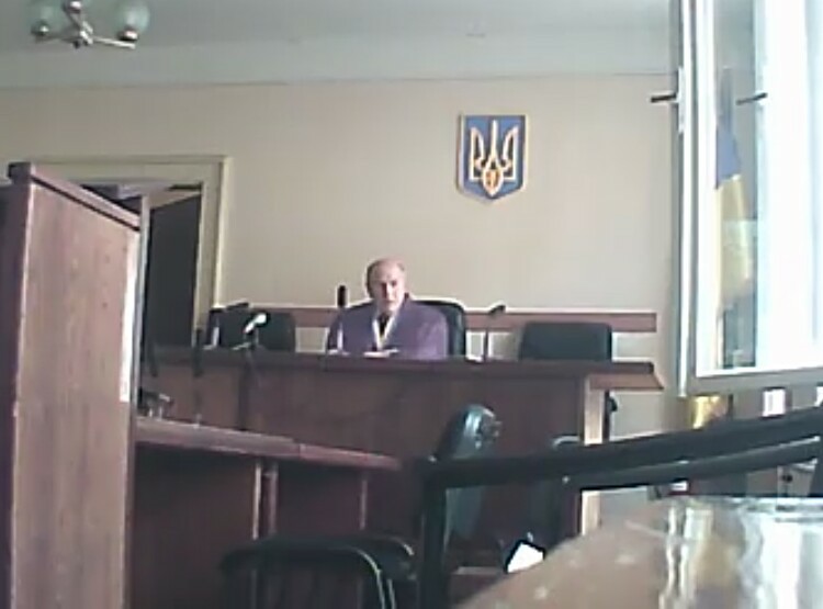 Апеляційний суд в Ужгороді вкотре переніс розгляд справи судді-неадеквата Ротмістренка
