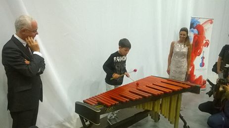 Дитяча школа мистецтв Ужгорода, завдяки талановитому учню, має подаровану Угорщиною малазійську маримбу (ФОТО)