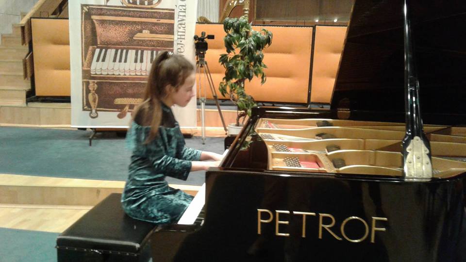 Юна мукачівка втретє стала фіналісткою Міжнародного фортепіанного конкурсу ім. Топерцера (ФОТО)