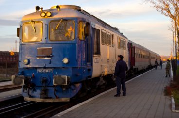 На Закарпатті затримали китайця, котрий у пасажирському потязі на Будапешт провозив бурштин вартістю в 1 млн грн