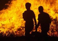 Дитячі забавки з вогнем завершилися пожежею в надвірній споруді на Іршавщині, а в Синевирі горів будинок