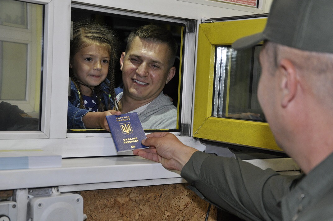 На 10-ту ранку кордон з Європою без віз перетнули майже 600 громадян України