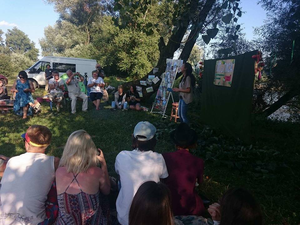 У  Хусті, на березі Тиси відбувся літературний пікнік "ЛІТ.о.ТИСА" (ФОТО)