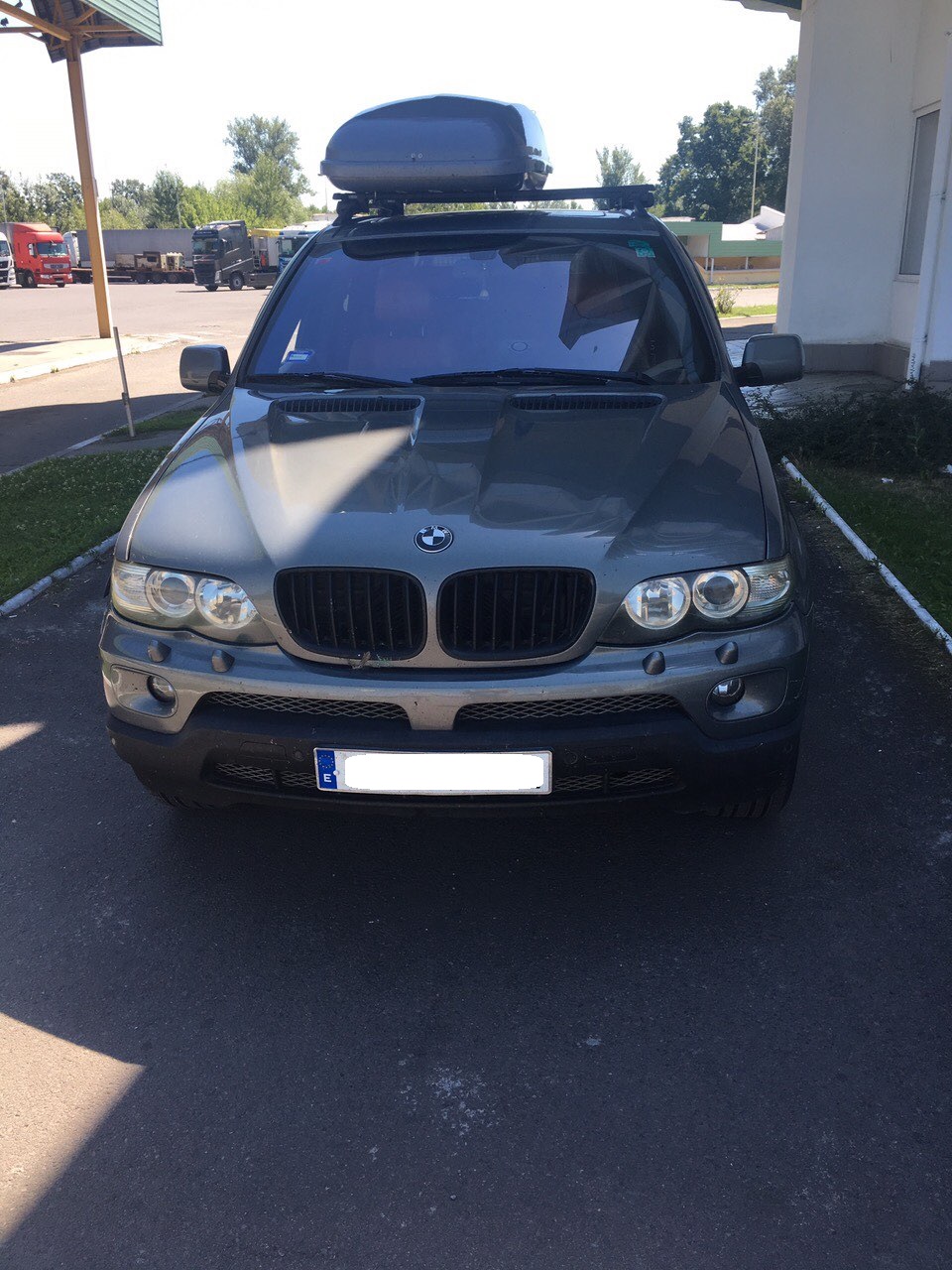 Викрадений у Німеччині автомобіль виявилина українсько-угорскому кордоні на Закарпатті (ФОТО)