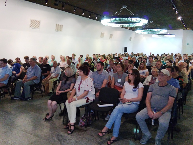 Закарпатські активісти взяли участь в роботі другої конференції "Руху захисту української мови" (ФОТО)