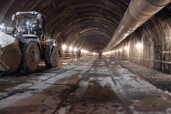 Будівництво Бескидського тунелю, що з'єднає Львівщину і Закарпаття, планують завершити 6 листопада