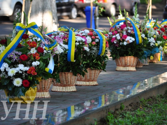 В Ужгороді вшанували пам'ять загиблих під час служби правоохоронців (ФОТО)