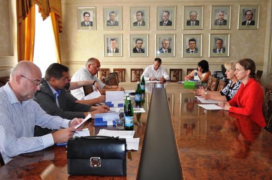 Закарпатські депутати хочуть дофінансувати Обласну програму «Турбота»