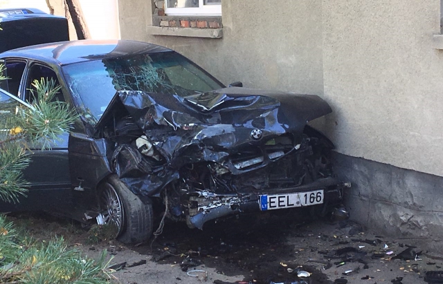 У Мукачеві дощенту розбились Opel та BMW (ФОТО, ВІДЕО)