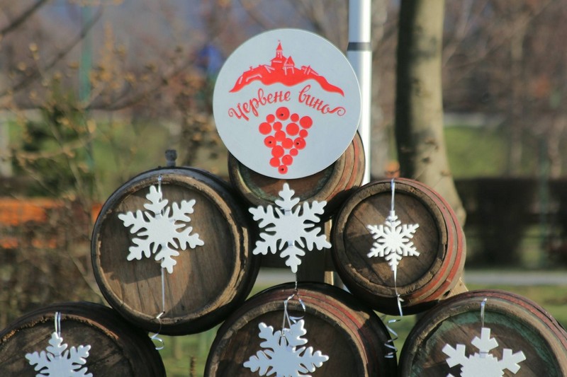 У Мукачеві розгорнувся фестиваль "Червене вино", урочисте відкриття – у четвер (ФОТО)