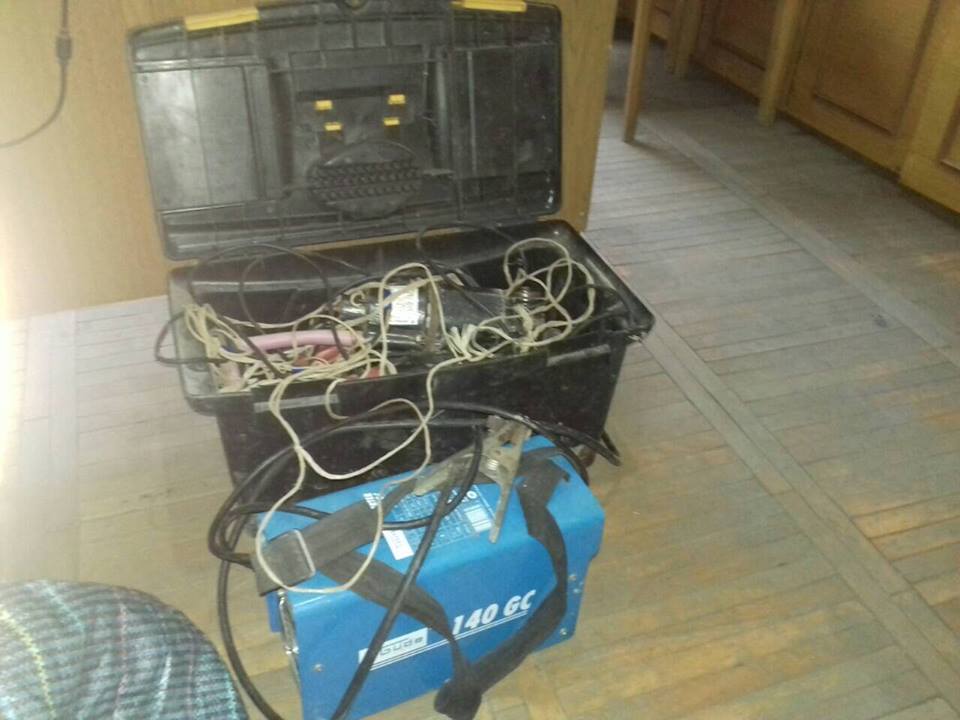 На Виноградівщині 2 чоловіка викрали в сусідньому селі електроінструментів на 10 тис грн (ФОТО)