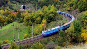 Через ремонтні роботи на колії кілька днів поспіль не курсуватимуть поїзди Івано-Франківськ-Рахів та Коломия-Рахів