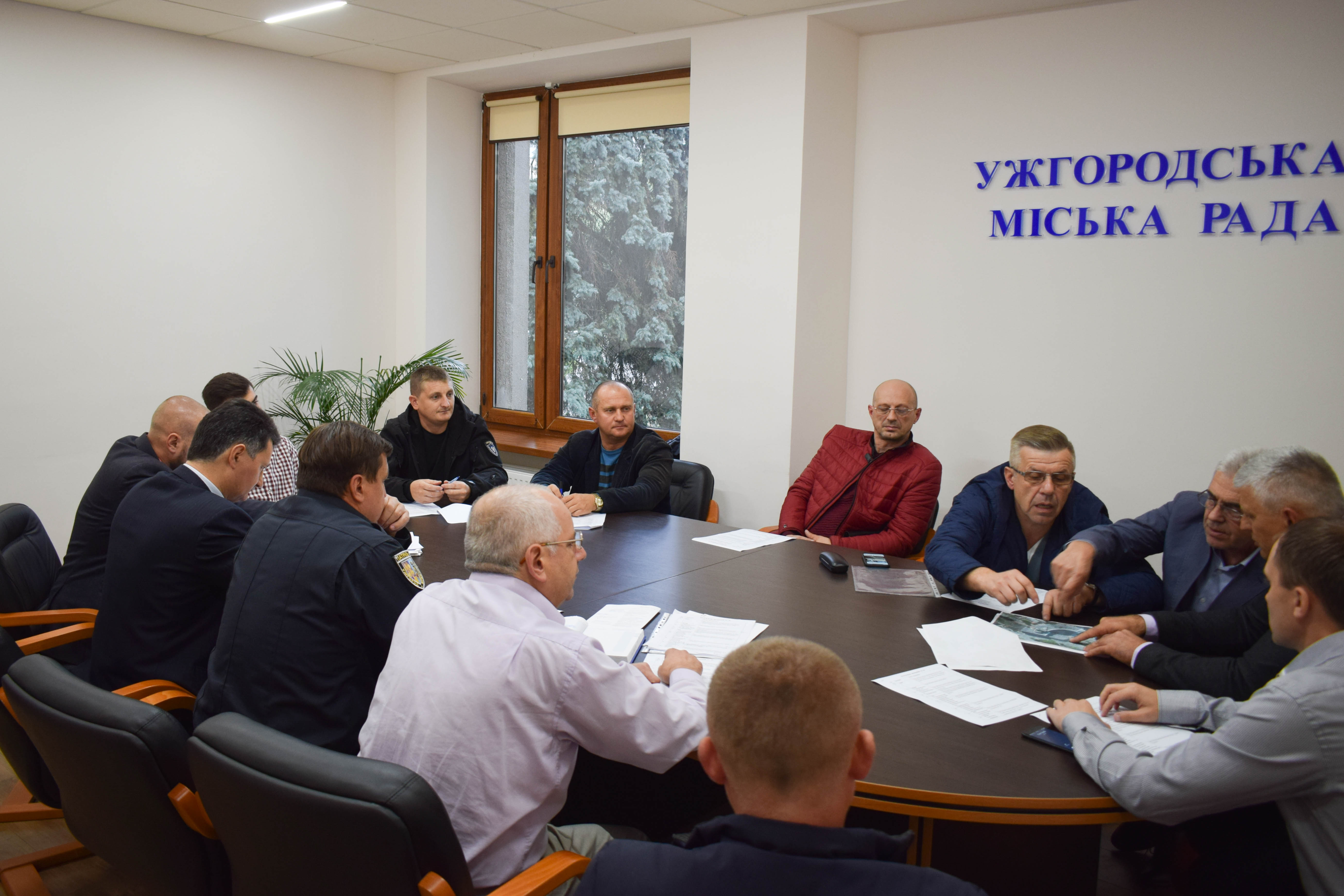 В Ужгородській міськраді засідала комісія з безпеки дорожнього руху та координації роботи автотранспорту