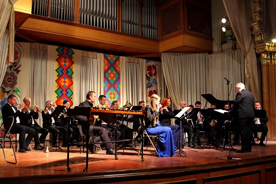 Естрадно-духовий оркестр Закарпатської обласної філармонії до свого дня народження влаштовує концерт 